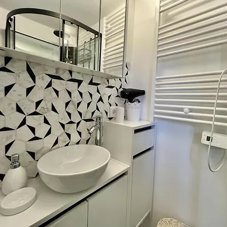 Apartament Duplex Proche Gare Commerce *